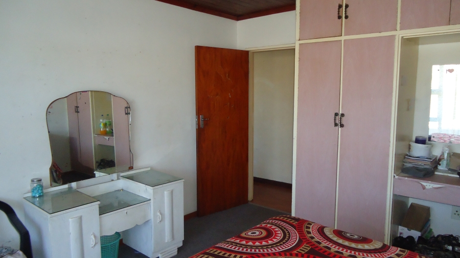 4 Bedroom Property for Sale in Pineview Western Cape
